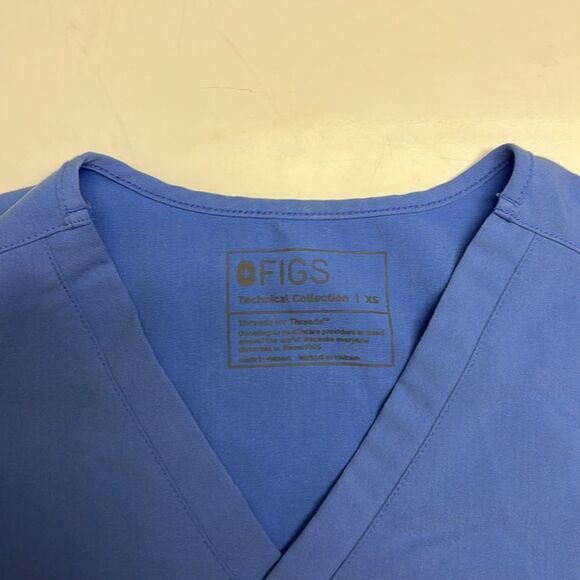 FIGS Technical Collection Blue Short Sleeve V-Neck Medical Scrub Shirt Pocket-XS - Picture 10 of 13